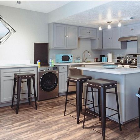 Premium Styled 2 Bedroom Apt In The Heart Of The Heights ヒューストン エクステリア 写真